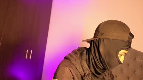 Snapshot of cute_emmma chatting on April 2026 11:03:02 AM Emma online show from April 2026 11:03:02 AM