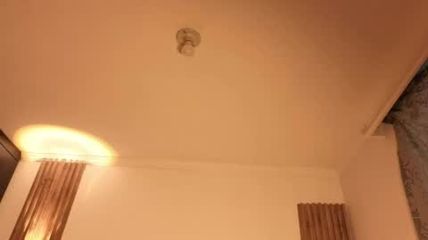 Snapshot of cute_emmma chatting on April 2026 11:02:02 AM Emma online show from April 2026 11:02:02 AM