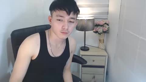 Snapshot of cute_enzo24 chatting on December 2024 06:01:01 AM cute_enzo24 online show from December 2024 06:01:01 AM