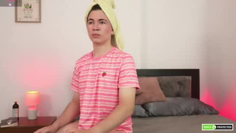 Snapshot of cute_erelis chatting on April 2026 08:08:01 AM You Erelis online show from April 2026 08:08:01 AM