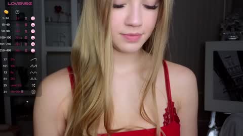 Snapshot of cute_fox_girl chatting on December 2024 07:17:01 AM Anne online show from December 2024 07:17:01 AM