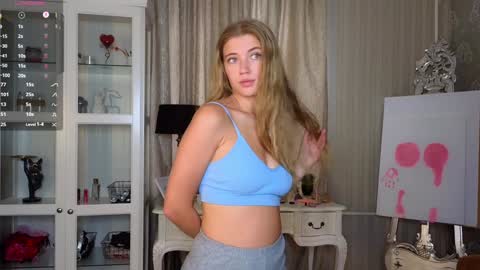 Snapshot of cute_fox_girl chatting on September 2025 07:20:01 AM Anne online show from September 2025 07:20:01 AM