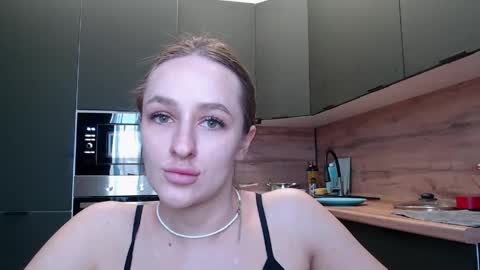 Snapshot of cute_girl_mia__ chatting on May 2026 10:43:02 AM cute_girl_mia__ online show from May 2026 10:43:02 AM