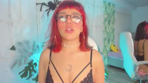 Sofa  online show from October 2025 08:42:02 PM