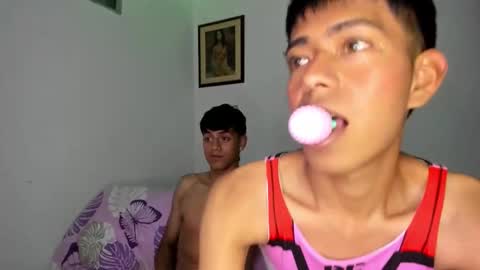 Snapshot of cute_horny_friends chatting on April 2026 01:41:02 AM AnderSamu online show from April 2026 01:41:02 AM