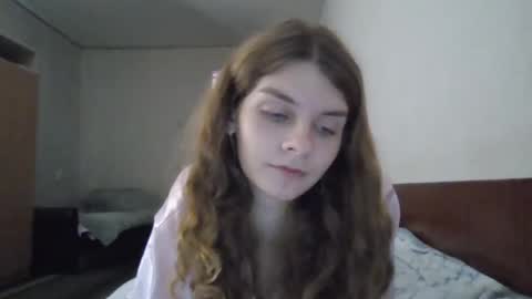 cute_kitte online show from December 2024 09:15:01 PM