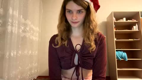cute_kitte online show from December 2024 10:34:01 PM