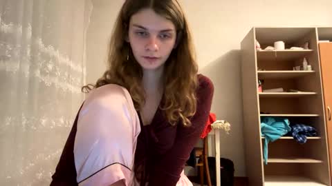 cute_kitte online show from January 2025 04:00:01 AM
