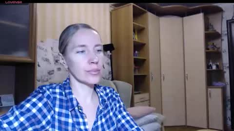 cute_lion_ online show from November 2025 05:50:02 PM