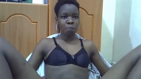 Snapshot of cute_marion chatting on February 2025 07:00:01 PM cute_marion online show from February 2025 07:00:01 PM