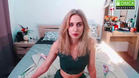 Milana online show from September 2025 09:42:02 AM