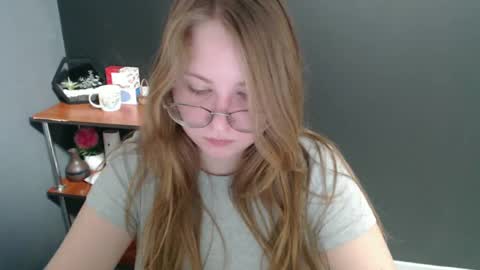 Veronica online show from December 2024 11:00:01 AM