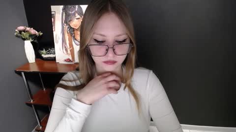 Snapshot of cute_minx chatting on March 2026 07:23:01 AM Veronica online show from March 2026 07:23:01 AM