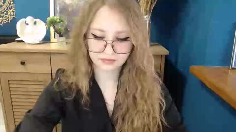 Snapshot of cute_minx chatting on March 2026 07:36:02 AM Veronica online show from March 2026 07:36:02 AM