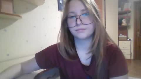 Snapshot of cute_minx chatting on April 2026 08:06:01 PM Veronica online show from April 2026 08:06:01 PM