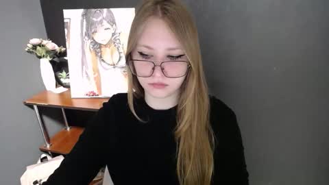 Snapshot of cute_minx chatting on May 2026 06:31:01 AM Veronica online show from May 2026 06:31:01 AM