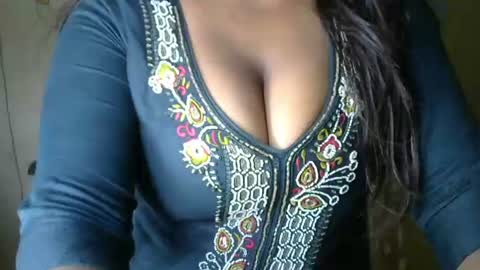Snapshot of cute_payalji chatting on June 2026 04:57:01 AM alia online show from June 2026 04:57:01 AM