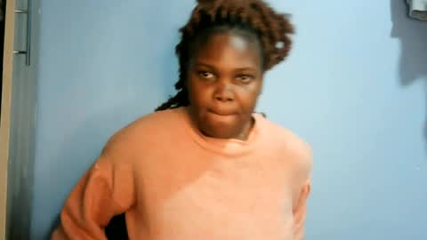 cute_roxie online show from June 2026 09:23:01 PM