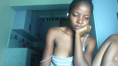 Snapshot of cute_sexy3 chatting on June 2026 10:05:02 PM SHARON online show from June 2026 10:05:02 PM