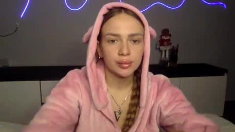 cute_shy06 online show from January 2026 05:58:02 PM