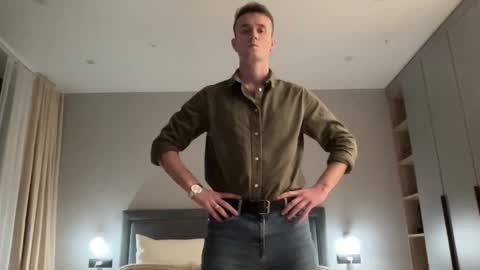 Snapshot of cute_skywalker chatting on November 2025 05:48:02 PM cute_skywalker online show from November 2025 05:48:02 PM