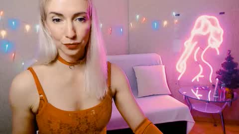 cute_smile_shy online show from December 2025 08:36:02 PM