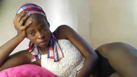 cute_sonny online show from December 2025 06:01:02 AM