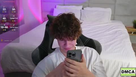 Snapshot of cute_thomas chatting on December 2024 11:14:01 PM Thomas - online show from December 2024 11:14:01 PM