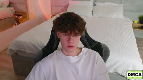 Snapshot of cute_thomas chatting on December 2024 12:15:02 AM Thomas - online show from December 2024 12:15:02 AM