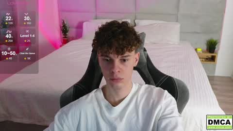 Snapshot of cute_thomas chatting on December 2024 07:22:02 PM Thomas - online show from December 2024 07:22:02 PM