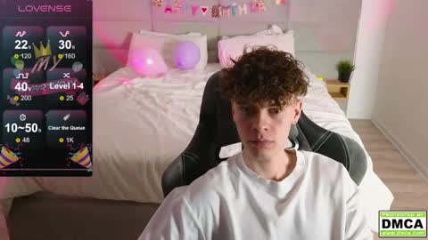 Snapshot of cute_thomas chatting on February 2025 06:55:02 PM Thomas - online show from February 2025 06:55:02 PM