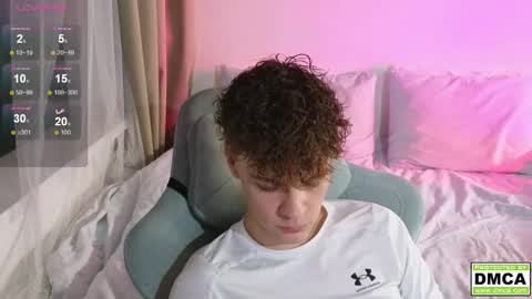 Snapshot of cute_thomas chatting on October 2025 08:07:01 PM Thomas - online show from October 2025 08:07:01 PM