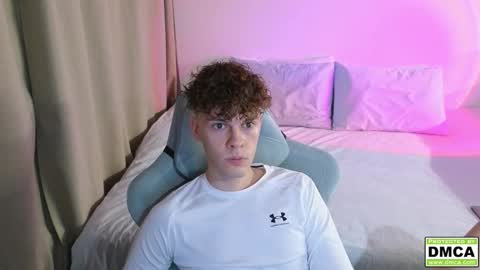 Snapshot of cute_thomas chatting on October 2025 07:14:02 PM Thomas - online show from October 2025 07:14:02 PM