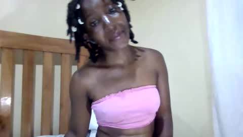 Snapshot of cute_xeniah chatting on October 2025 03:23:02 PM cute_xeniah online show from October 2025 03:23:02 PM