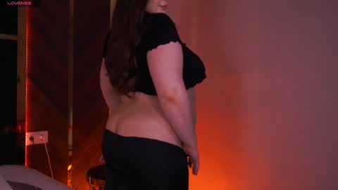 Amber online show from January 2025 01:42:02 AM