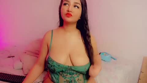 Snapshot of cuteandjoy chatting on April 2026 05:22:01 AM Andrea online show from April 2026 05:22:01 AM