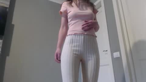 Snapshot of cuteangelx chatting on April 2026 08:45:02 AM Anne-Marie online show from April 2026 08:45:02 AM