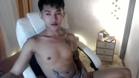 Snapshot of cuteasiancock98 chatting on February 2025 10:17:02 PM Steph online show from February 2025 10:17:02 PM