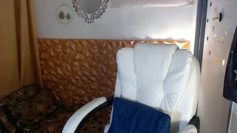 Snapshot of cuteasiancock98 chatting on March 2025 03:43:02 AM Steph online show from March 2025 03:43:02 AM