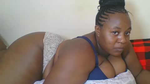 Snapshot of cuteaurel chatting on June 2026 12:14:01 PM AURELIA online show from June 2026 12:14:01 PM