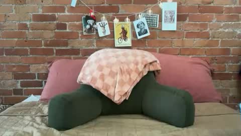 CuteBalloons online show from April 2026 07:26:01 PM