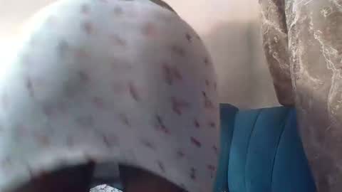 Cuteberry87 online show from November 2025 06:45:02 AM