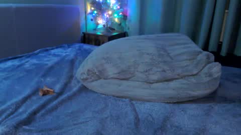 Snapshot of cutebootybabe21 chatting on December 2024 05:18:02 PM Amy but I cam as CuteBootyBabe21 online show from December 2024 05:18:02 PM