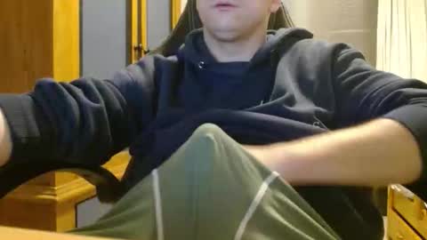 Snapshot of cuteboy090 chatting on May 2026 09:56:02 PM Cuteboy090 online show from May 2026 09:56:02 PM
