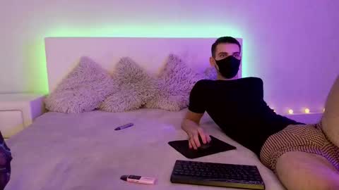 Tory and Leon online show from September 2025 07:06:02 PM