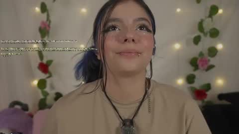 Snapshot of cutee_andrea chatting on June 2026 02:27:02 AM Andrea 3 online show from June 2026 02:27:02 AM