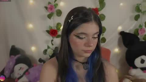 Snapshot of cutee_andrea chatting on June 2026 02:21:01 AM Andrea 3 online show from June 2026 02:21:01 AM