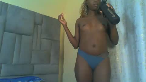 Snapshot of cuteebony16 chatting on June 2026 09:19:01 PM tawi online show from June 2026 09:19:01 PM