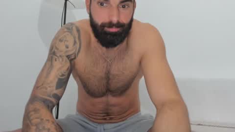 Snapshot of cuteeboy chatting on February 2025 02:13:02 PM cuteeboy online show from February 2025 02:13:02 PM