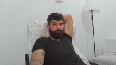 Snapshot of cuteeboy chatting on March 2025 03:41:01 PM cuteeboy online show from March 2025 03:41:01 PM